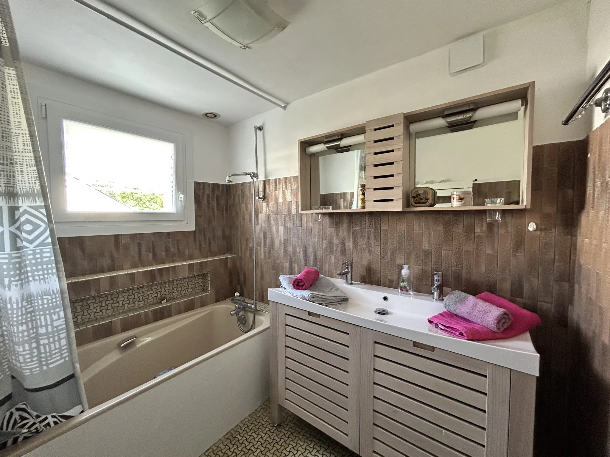 Maison familiale de 87 m² avec jardin et garage à Pluméliau, proche du Blavet 
