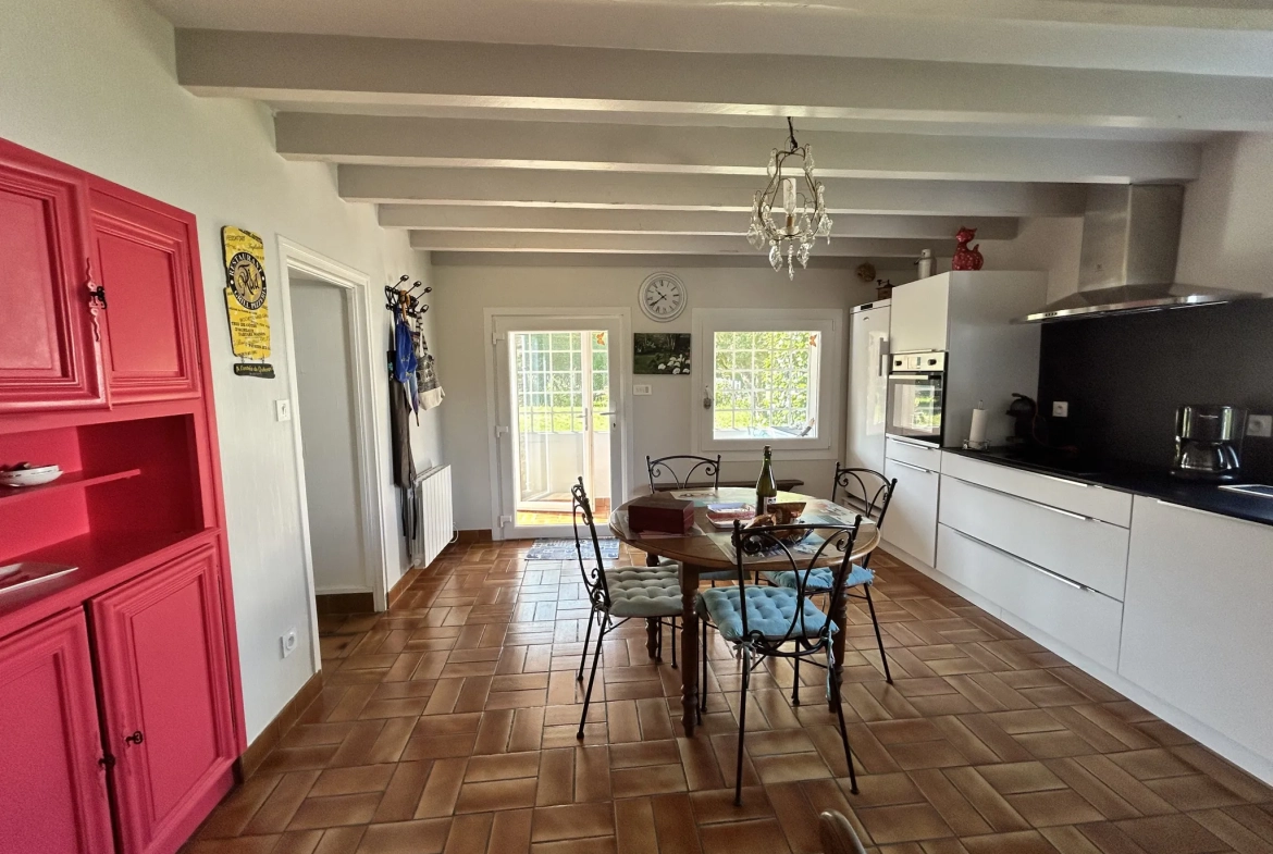 Maison familiale de 87 m² avec jardin et garage à Pluméliau, proche du Blavet 