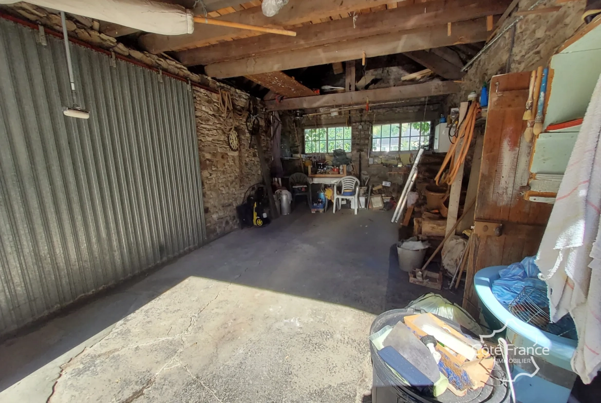 Maison moderne de 138 m² avec jardin clos, garage, proche commodités à Fumay 