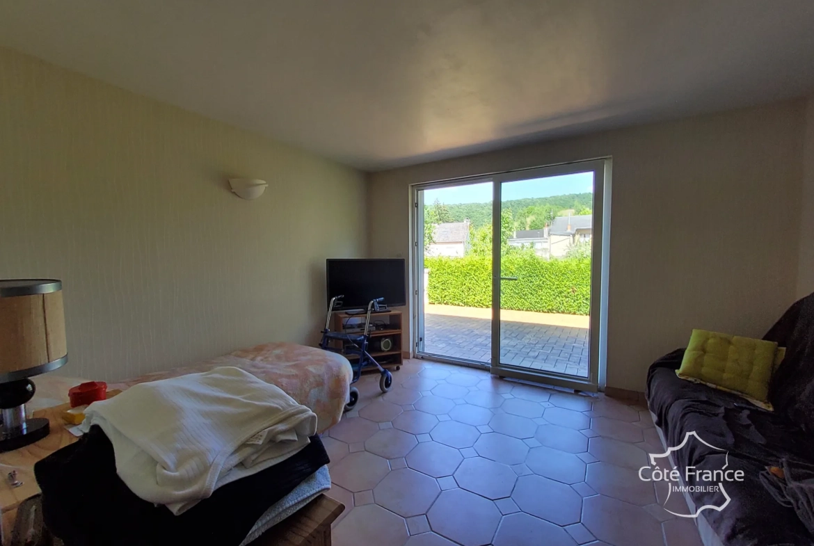 Maison moderne de 138 m² avec jardin clos, garage, proche commodités à Fumay 