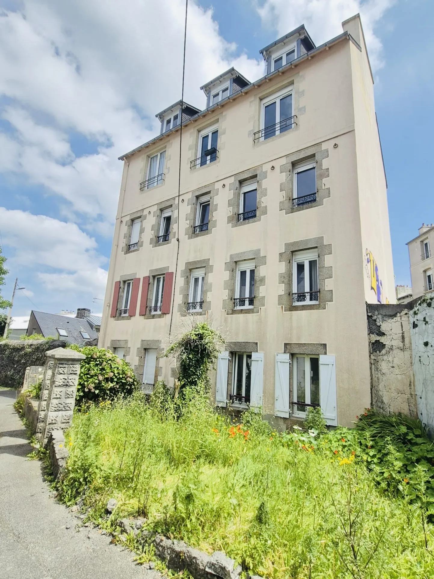 Appartement T2 lumineux à Brest en vente, proche des commodités 