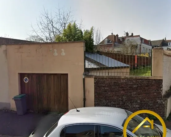Terrain constructible de 191 m² avec garage à Arras, centre-ville Baudimont