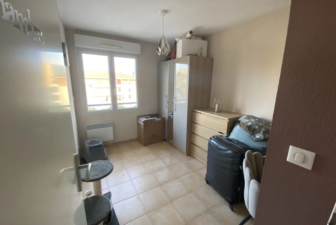Appartement T3 lumineux avec terrasse et parking à Marseille 13013 