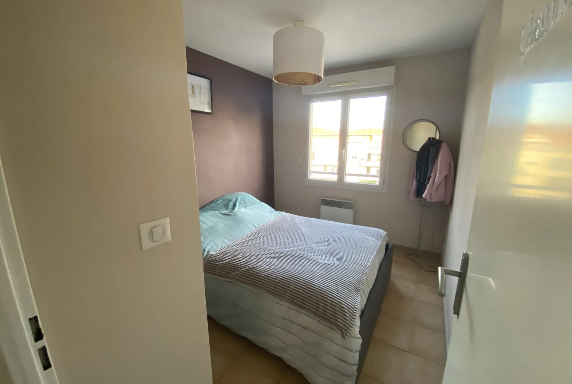 Appartement T3 lumineux avec terrasse et parking à Marseille 13013 