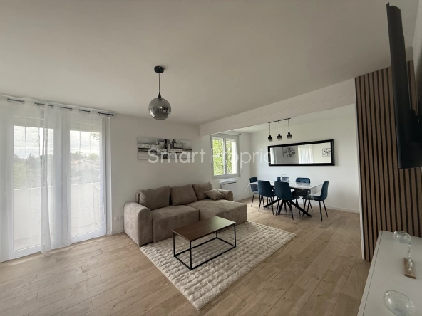 Appartement T4 Meublé de 80 m² à Carbon Blanc avec balcon et cave