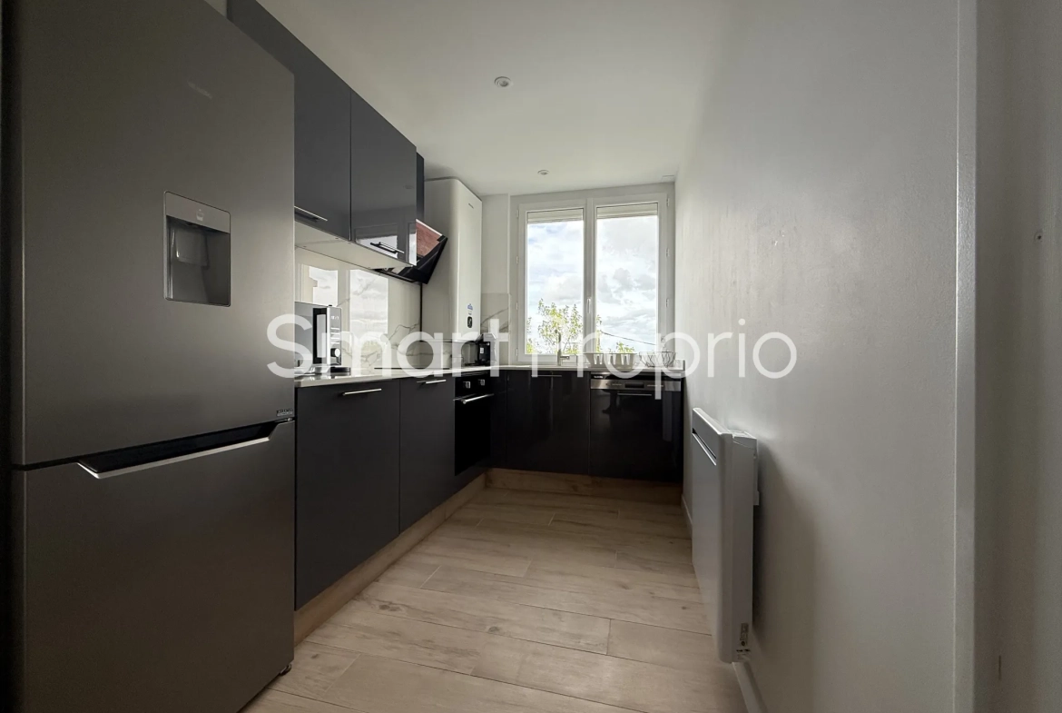 Appartement 3 Chambres Meublé à Carbon Blanc, Lumineux et Rénové 
