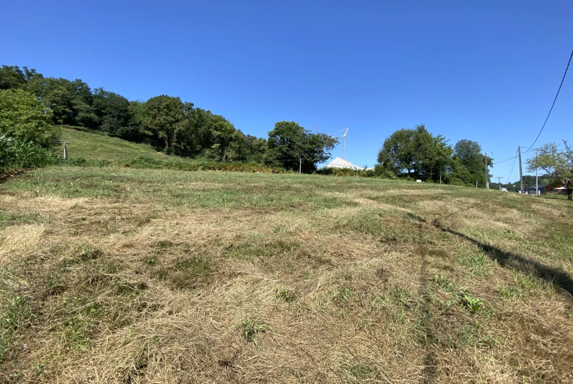 Terrain constructible à Monein - Quartier Coos - 1850 m² 