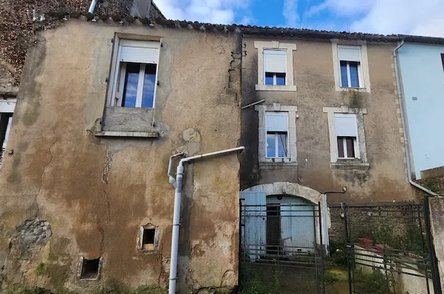 Spacieuse maison de village avec 6 chambres proche du canal du Midi 