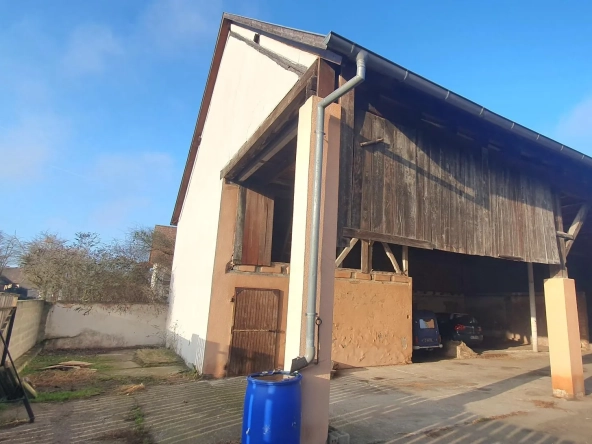 Dépendance à aménager de 145m² avec terrain à Elsenheim