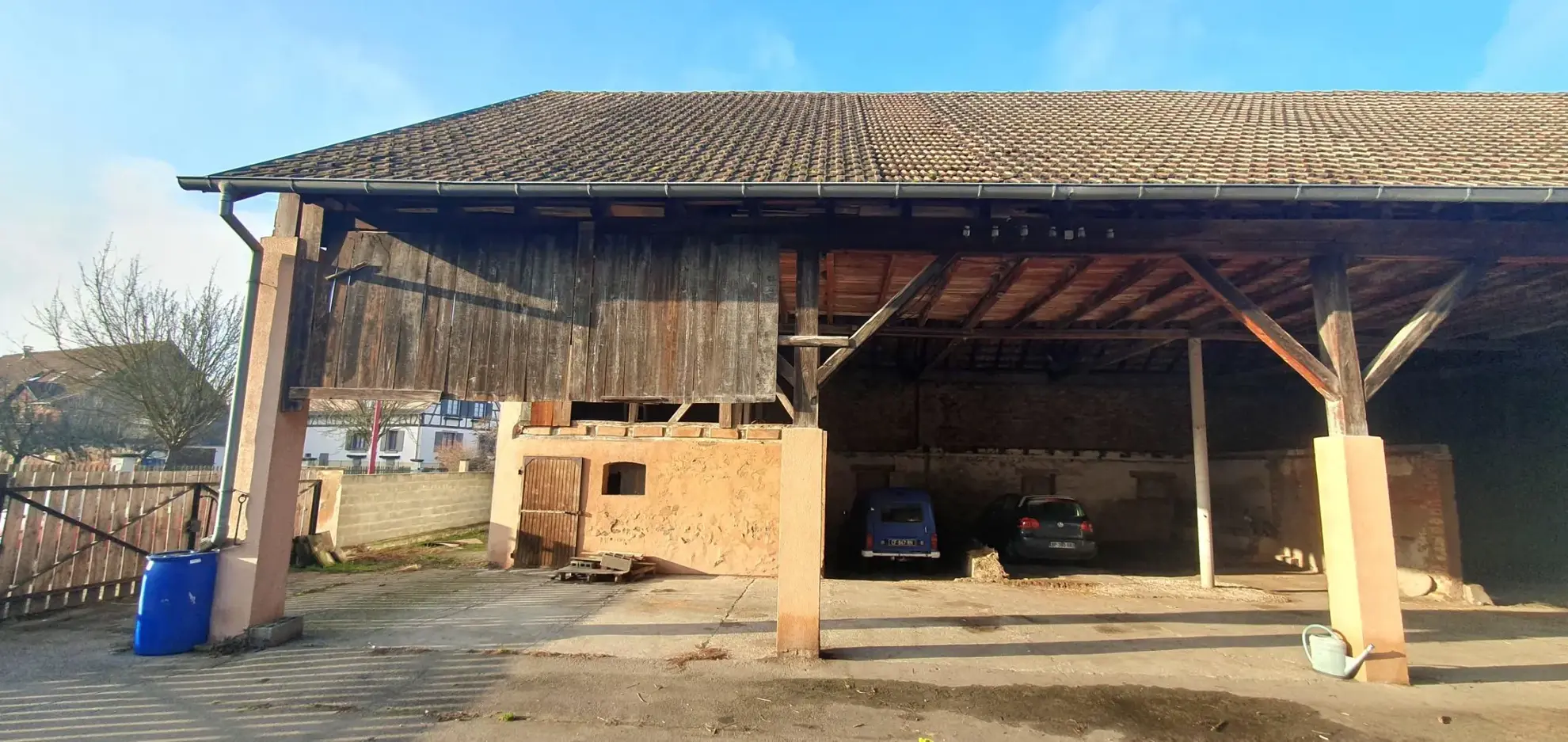 Dépendance à aménager de 145m² avec terrain à Elsenheim 