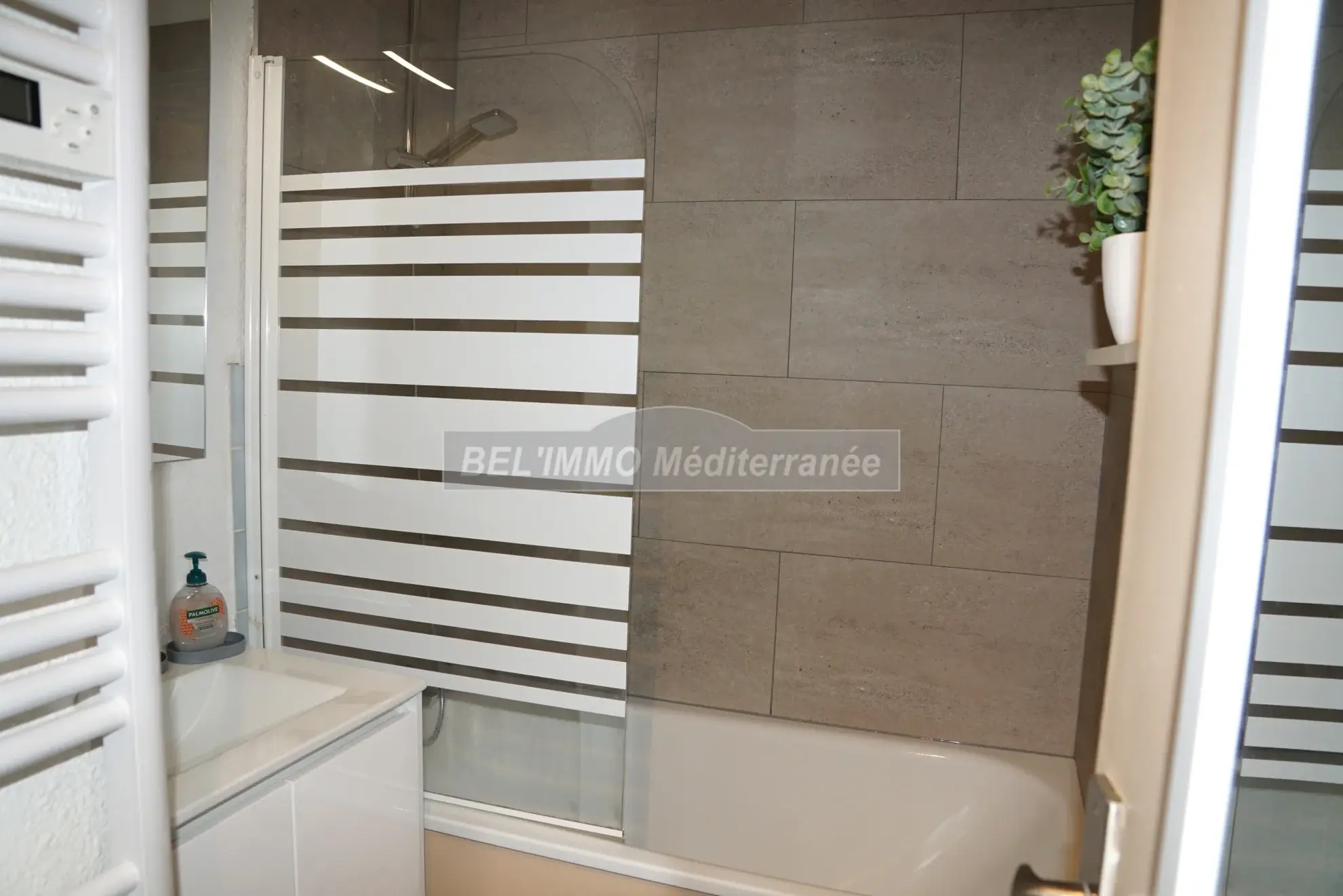 Bel appartement T2 de 28 m² avec parking proche de la plage à Cavalaire-sur-Mer 