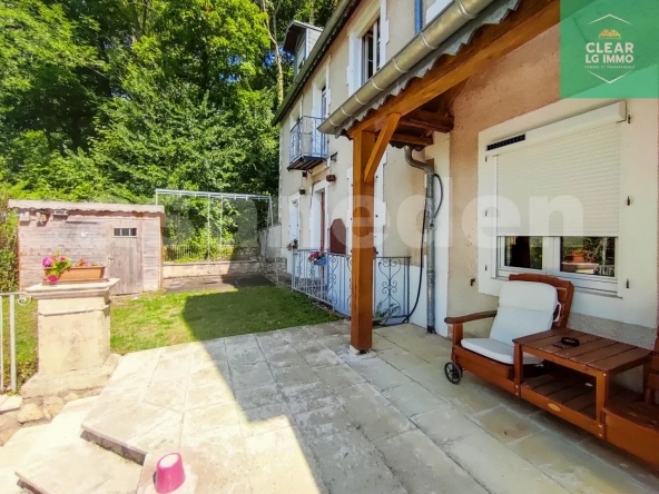 Maison rénovée de 170 m² à Saint Mihiel avec terrasse et confort moderne 