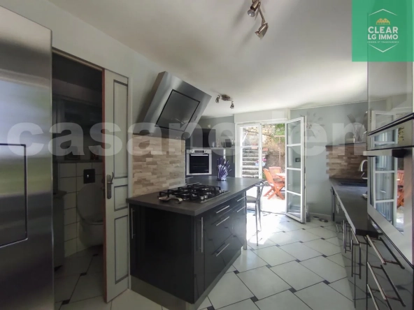 Maison rénovée de 170 m² à Saint Mihiel avec terrasse et confort moderne 