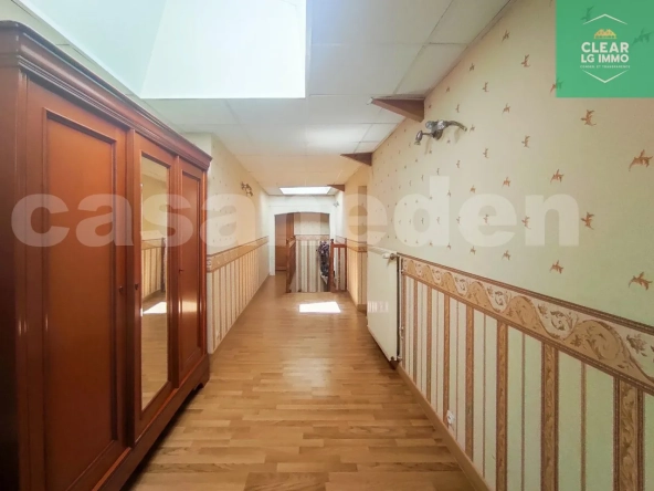 Maison rénovée de 170 m² à Saint Mihiel avec terrasse et confort moderne 