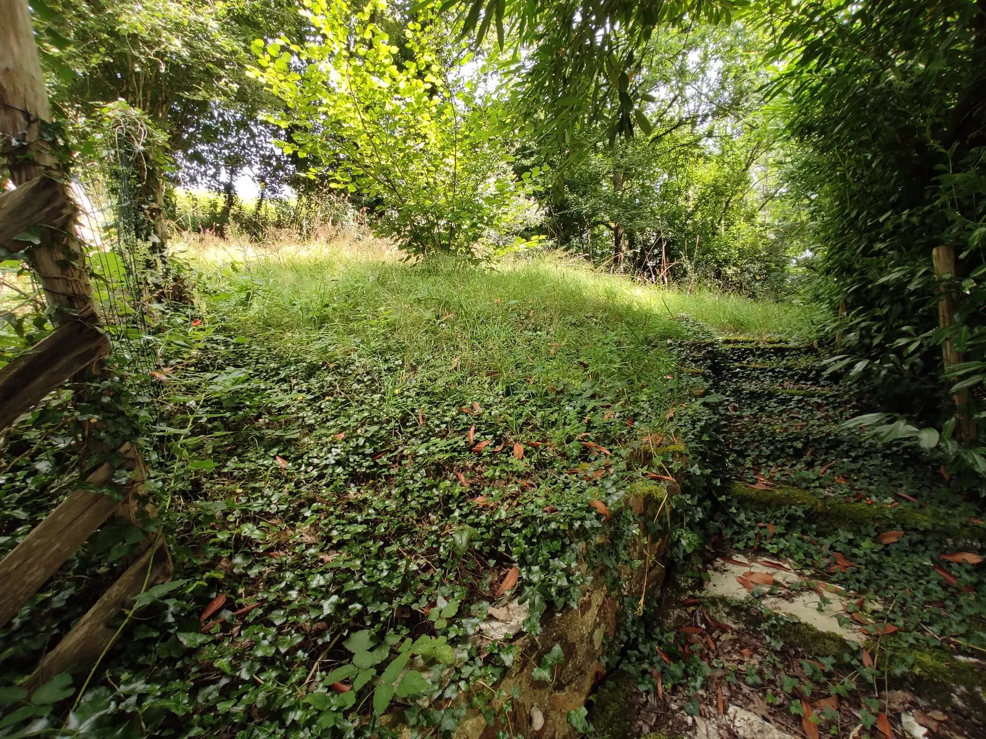 Maison de 95 m² avec grand terrain et grange à Saint-Denis-sur-Sarthon 