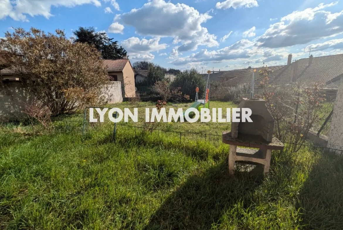 Maison individuelle de 4 pièces avec jardin à Feyzin, proche école et transports 