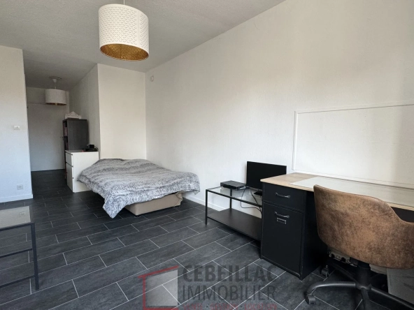 Studio à Clermont-Ferrand avec parking et proximité des commodités