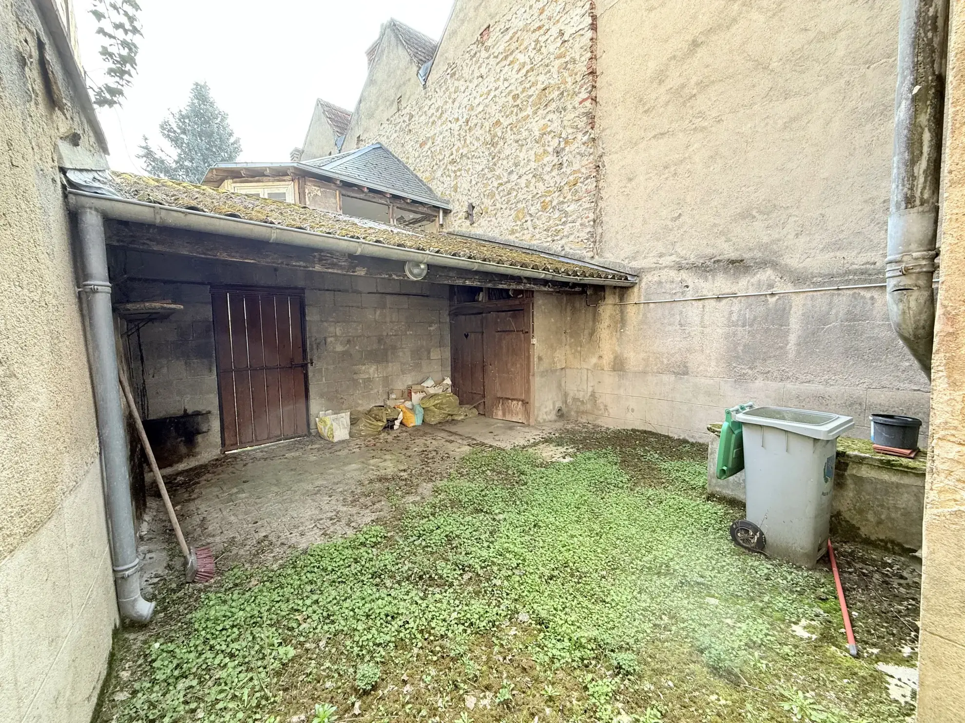 Immeuble à vendre à Vierzon centre-ville, idéal investissement locatif 