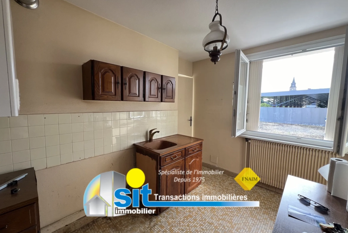 Appartement T4 avec cave et stationnement à Pont-Évêque (Vienne) 