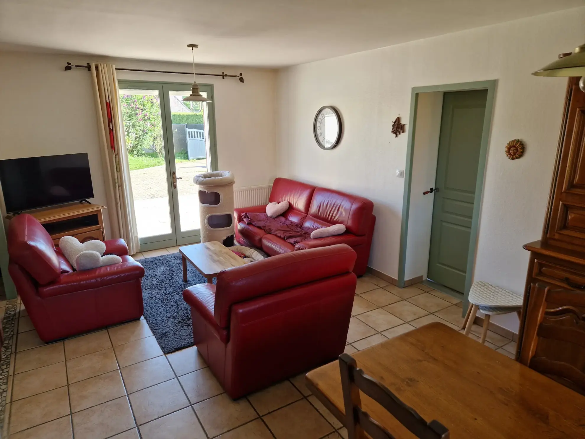 Maison avec piscine et jardin clos dans un village proche d'Autun 