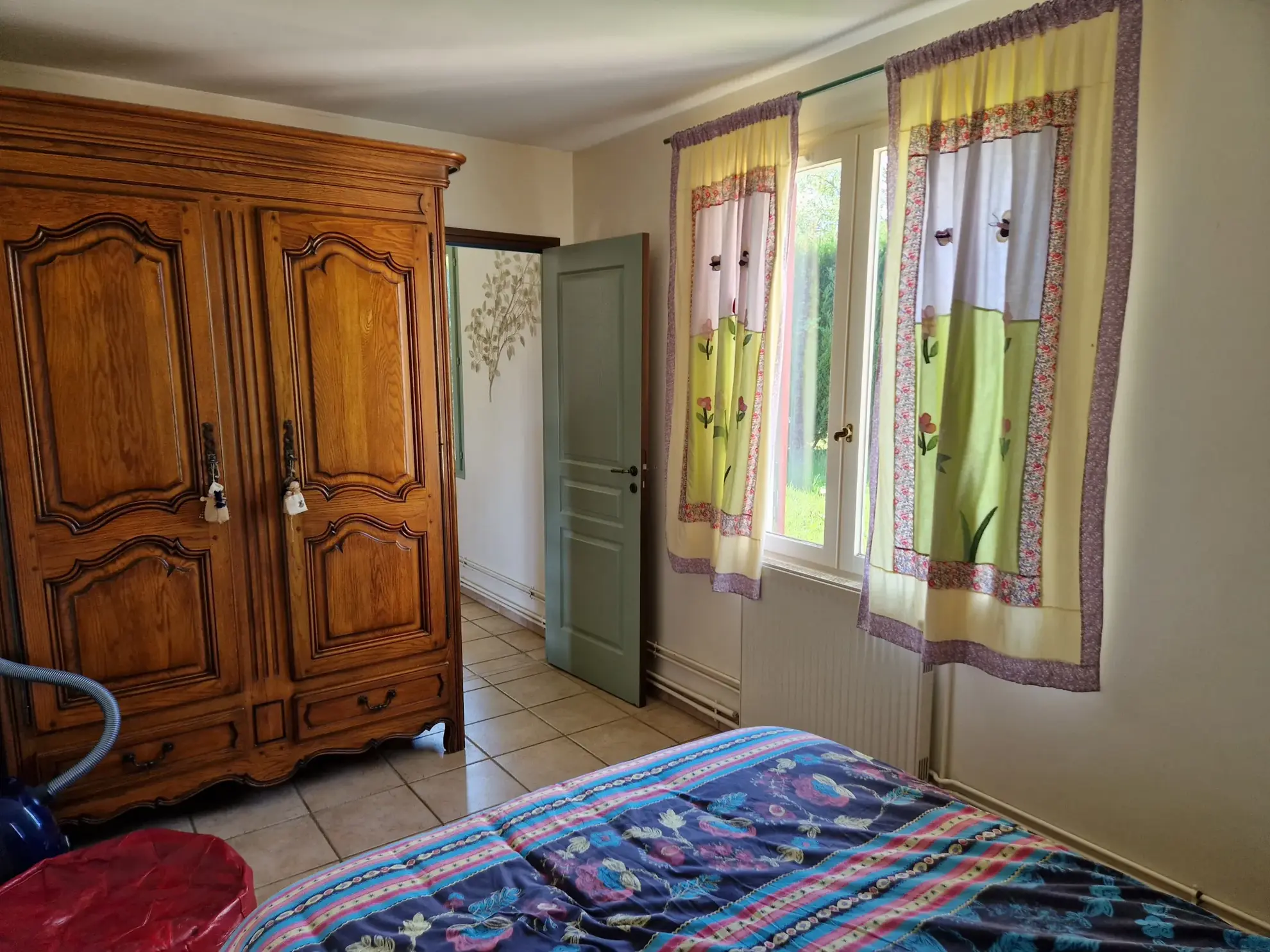 Maison avec piscine et jardin clos dans un village proche d'Autun 