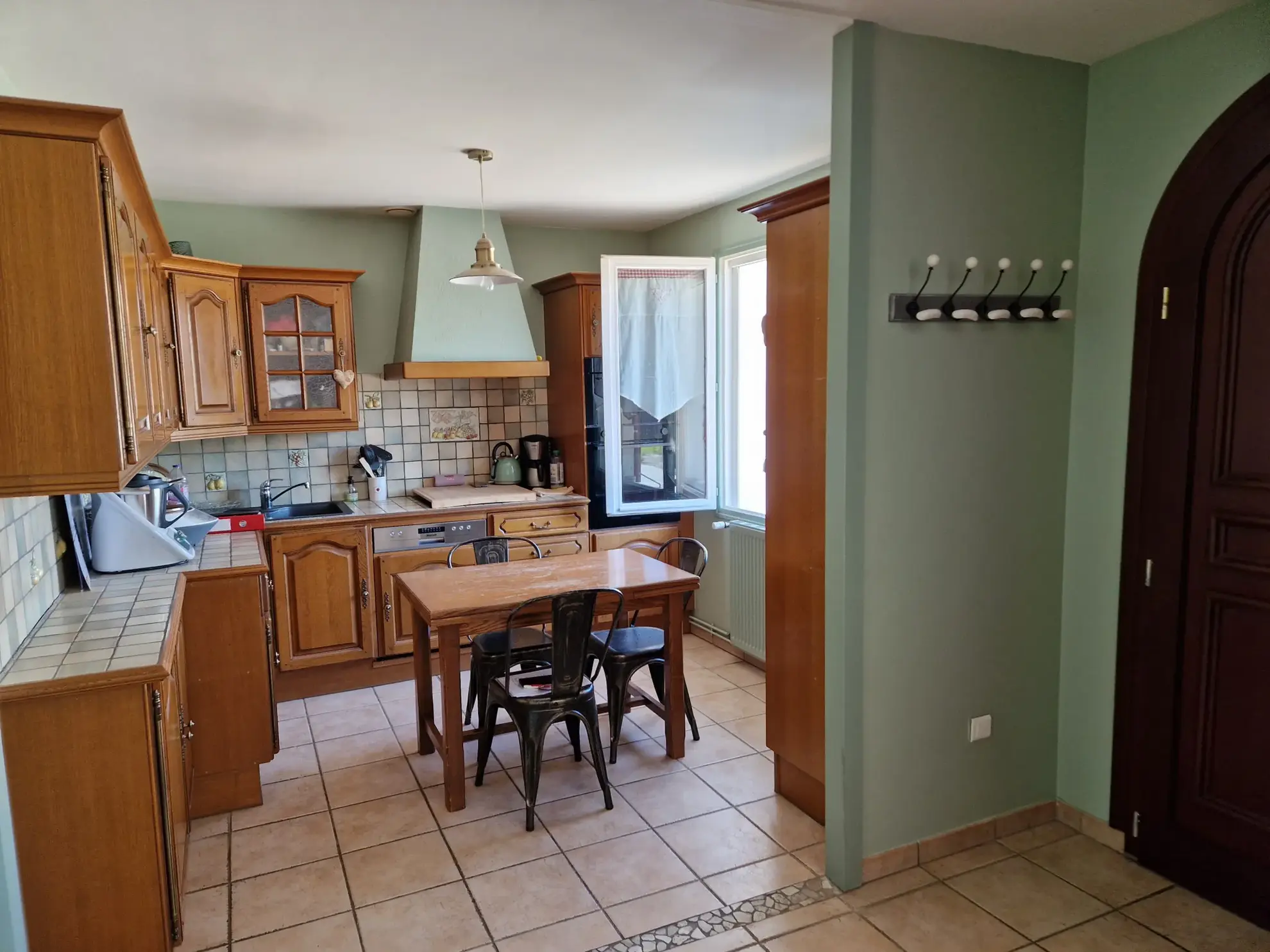 Maison avec piscine et jardin clos dans un village proche d'Autun 
