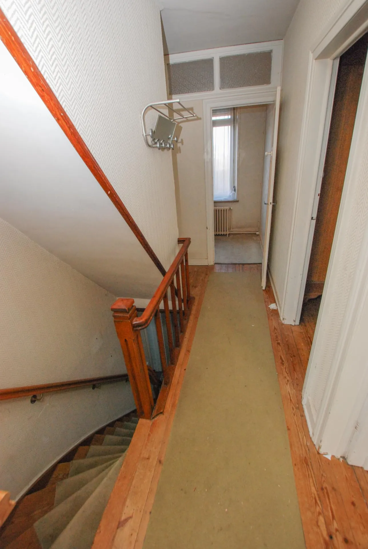 Maison de maître à Jeumont de 125 m² avec 4 chambres et grand terrain arboré 