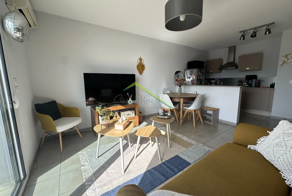 Appartement T2 avec terrasse et parking à Bastia Sud 
