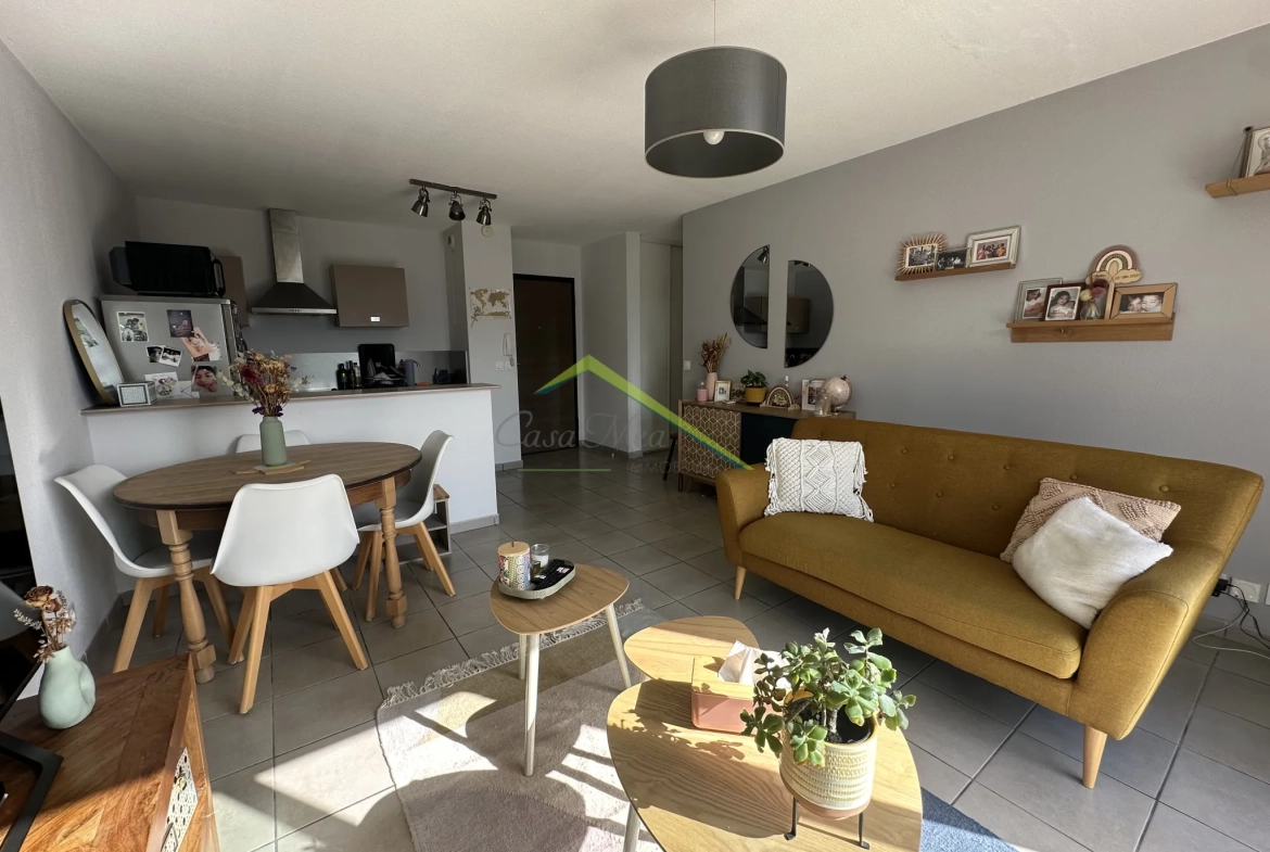 Appartement T2 avec terrasse et parking à Bastia Sud 