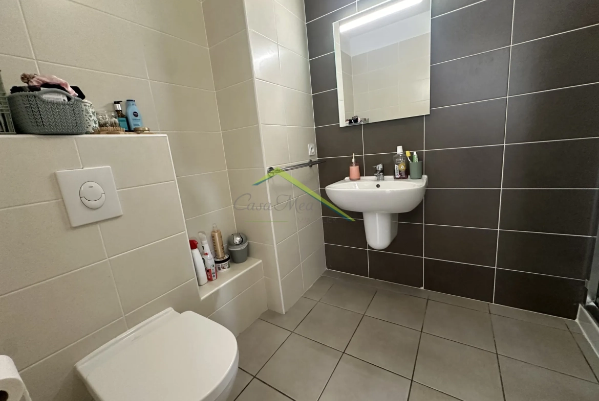 Appartement T2 avec terrasse et parking à Bastia Sud 