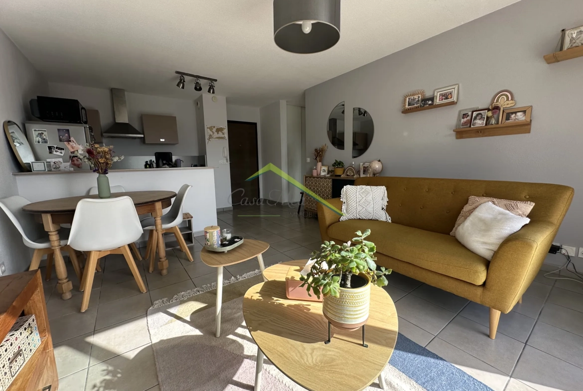 Appartement T2 avec terrasse et parking à Bastia Sud 