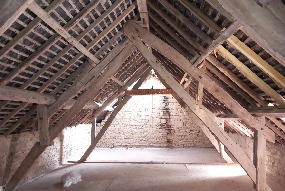 Fermette de 155 m² avec terrain et dépendances dans le Limousin 