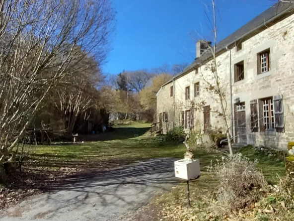 Fermette de 155 m² avec terrain et dépendances dans le Limousin