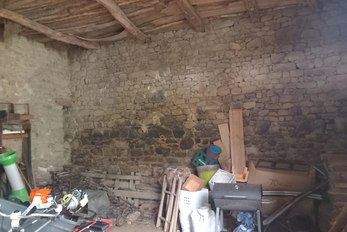 Fermette de 155 m² avec terrain et dépendances dans le Limousin 