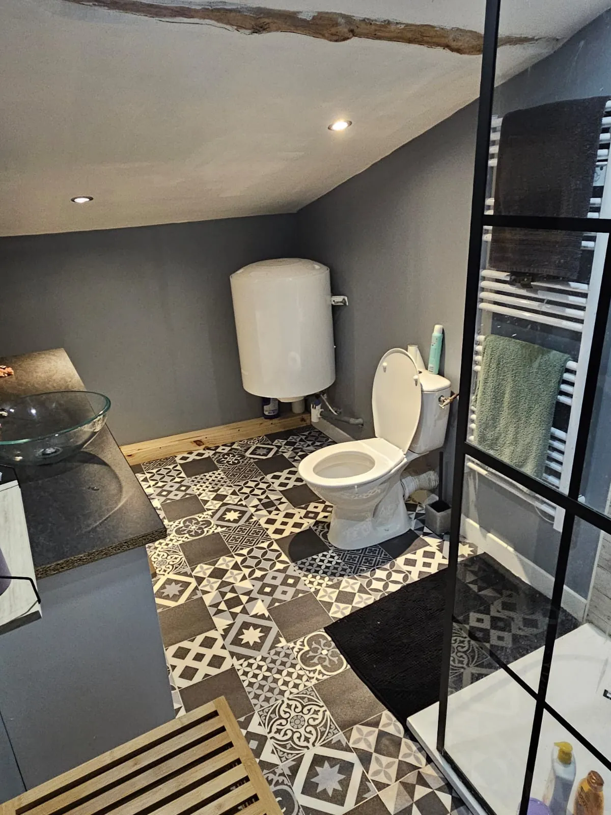 Vente maison de village avec 4 chambres, jardin et terrain agricole à Cleyrac 