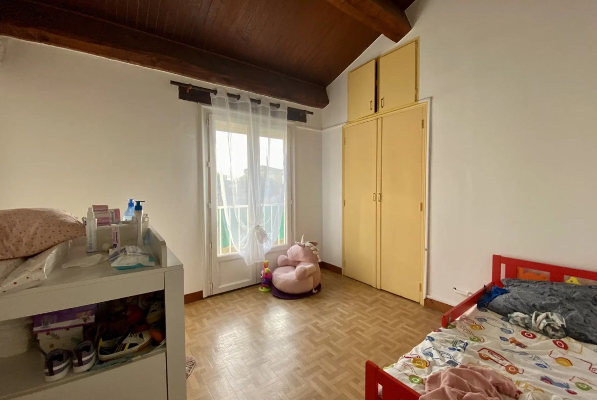 Opportunité d'investissement immobilier à Vias avec 3 appartements loués 