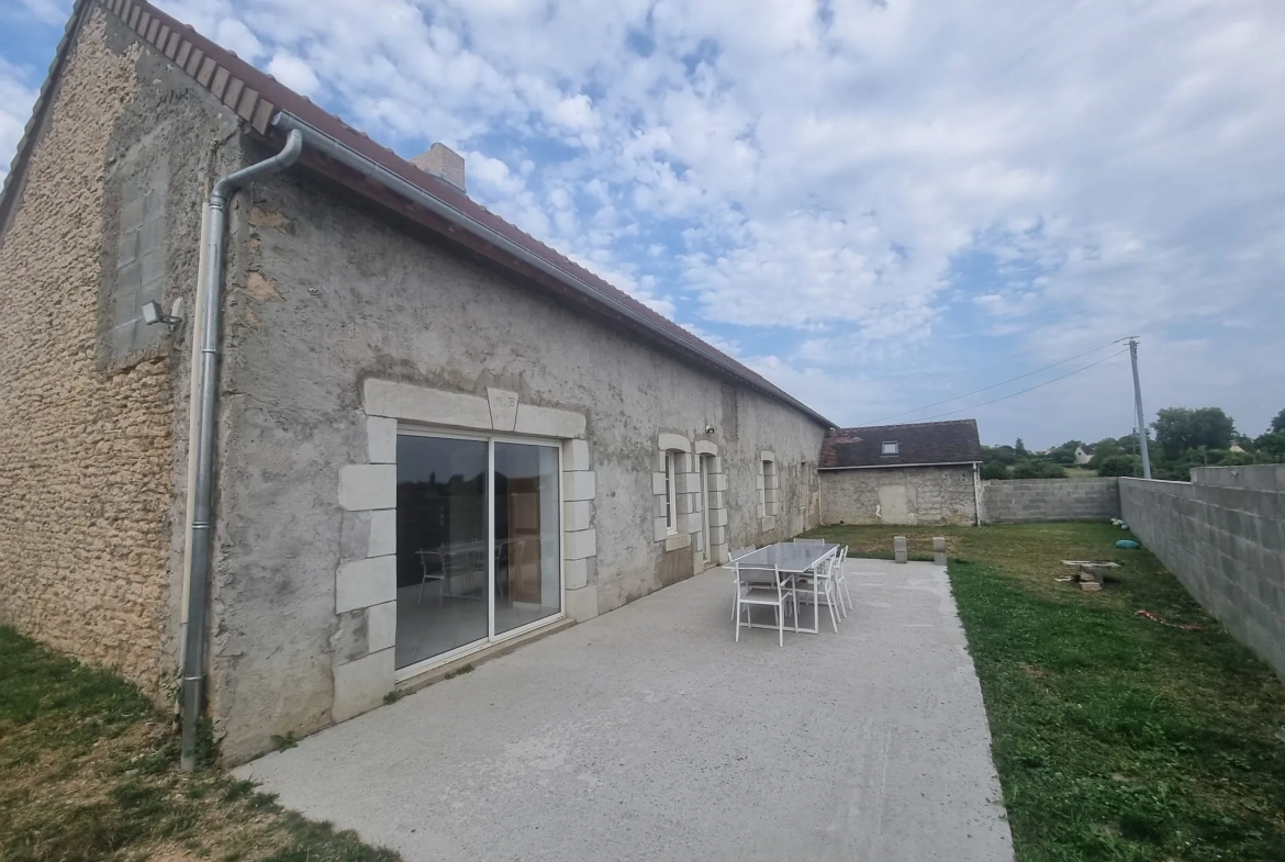 Maison de 148 m² avec dépendance et grand terrain à 15 km d'Alençon 