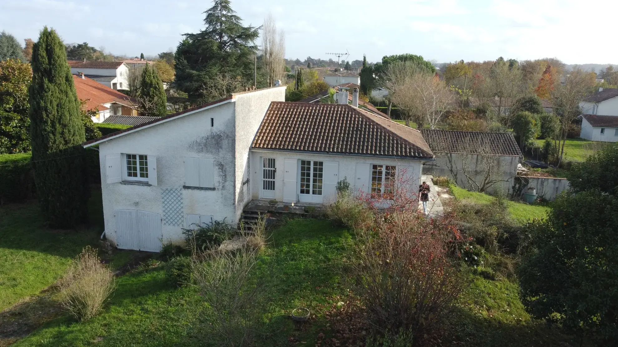 Maison à vendre au Passage avec 4 chambres et terrain arboré de 1145 m² 