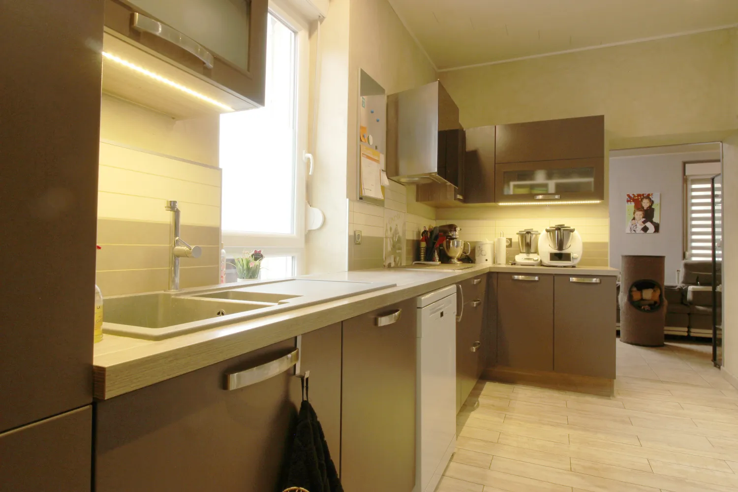 Maison à vendre de 125m² à Moutiers, proche autoroute A4 avec jardin et garage 