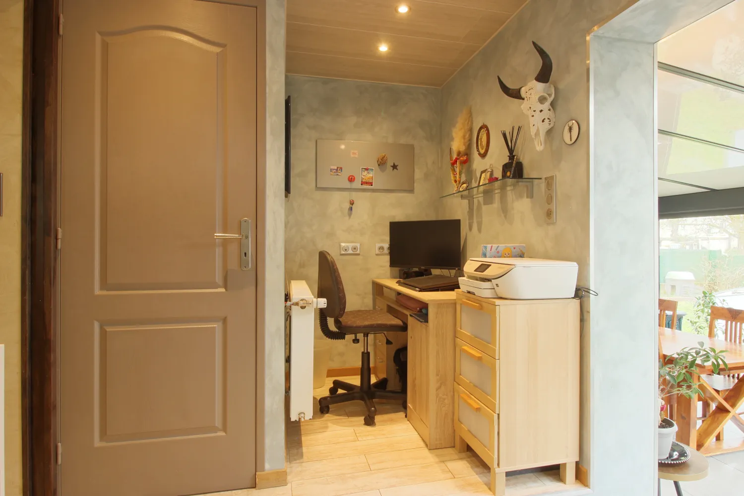 Maison à vendre de 125m² à Moutiers, proche autoroute A4 avec jardin et garage 