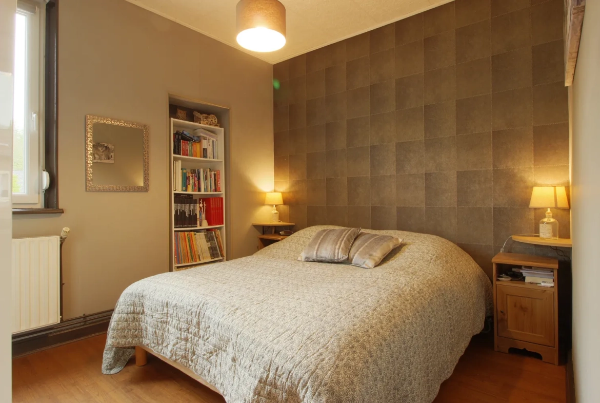 Maison à vendre de 125m² à Moutiers, proche autoroute A4 avec jardin et garage 