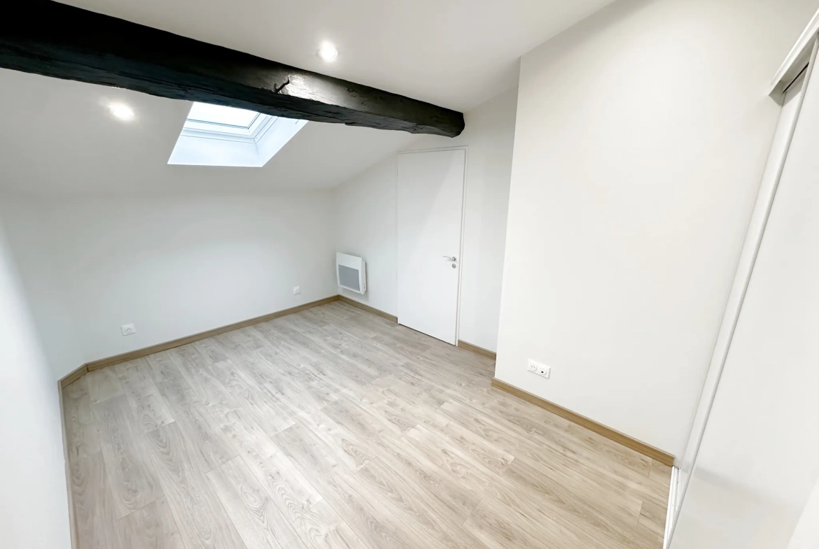 Appartement T2 rénové au centre-ville de Marmande avec box 