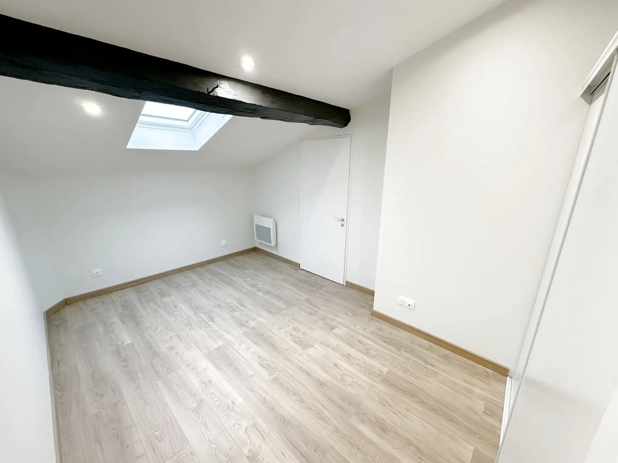 Appartement T2 rénové au centre-ville de Marmande avec box 