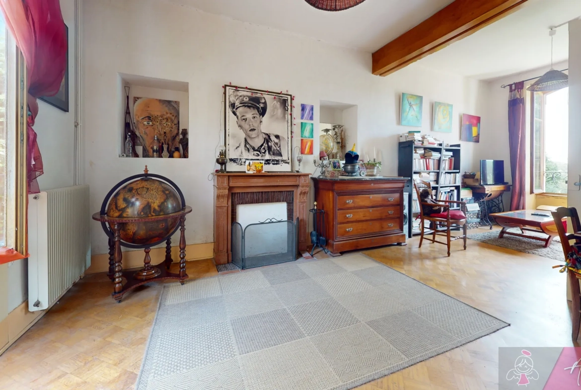 Maison en pierre à Gendrey avec jardin et potentiel d'aménagement 