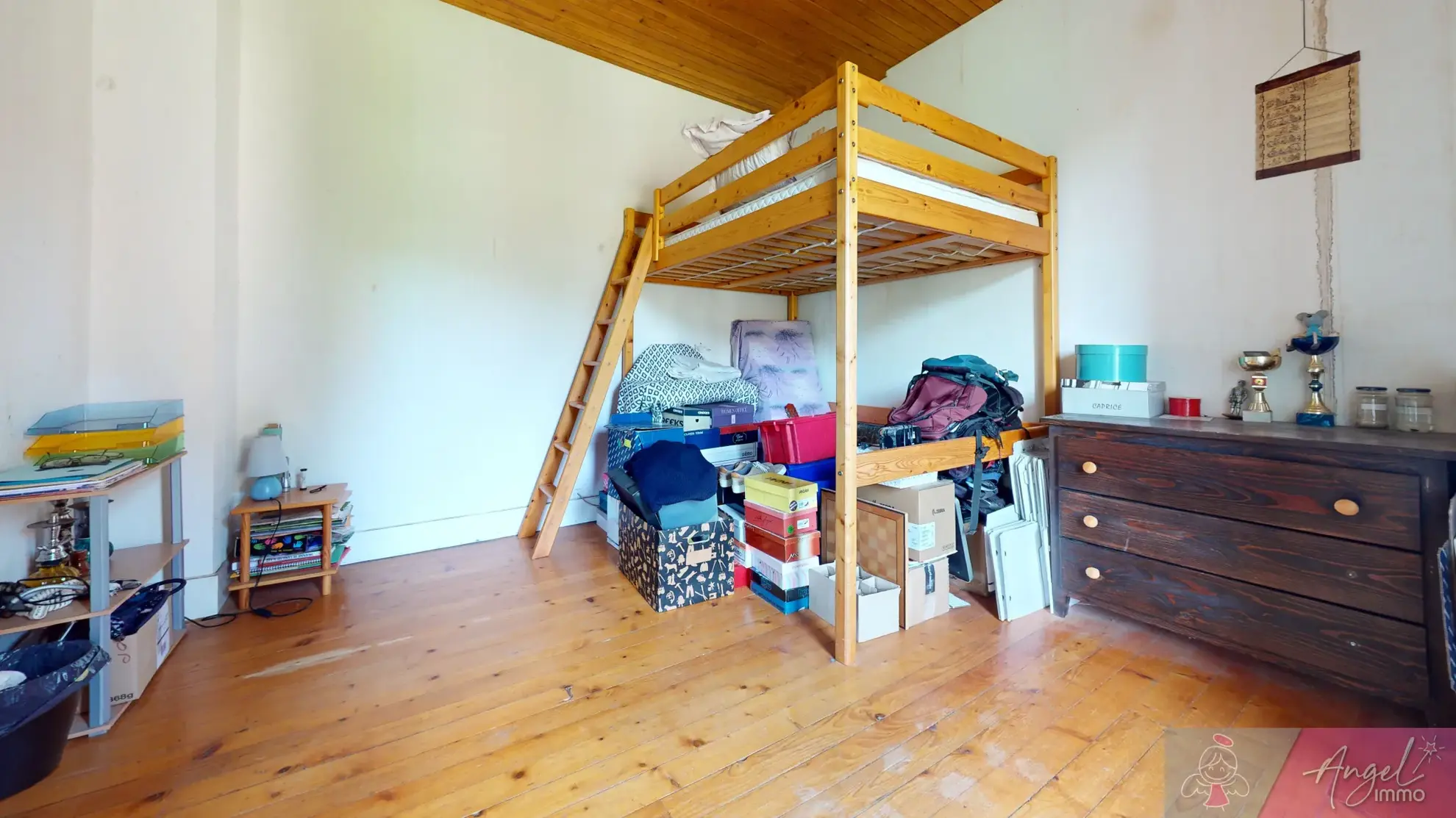 Maison en pierre à Gendrey avec jardin et potentiel d'aménagement 