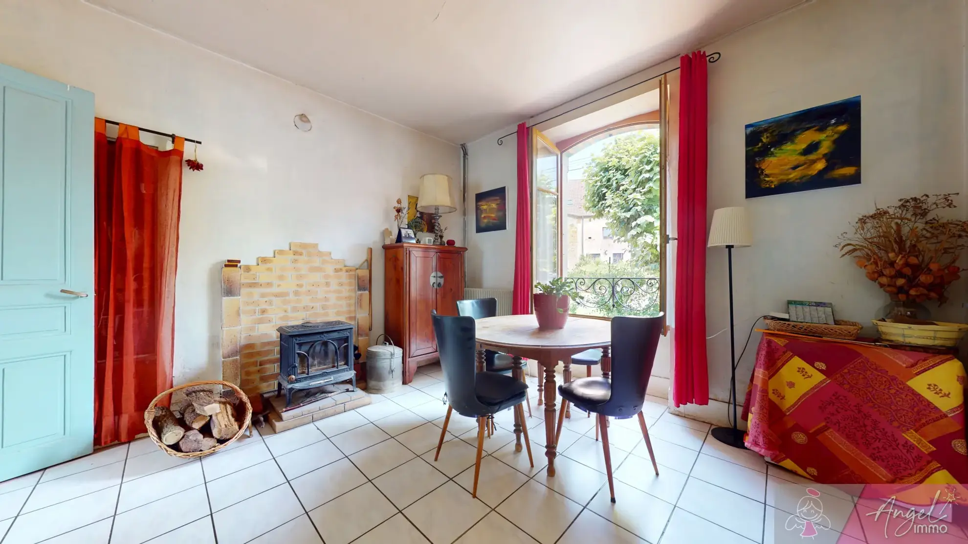 Maison en pierre à Gendrey avec jardin et potentiel d'aménagement 
