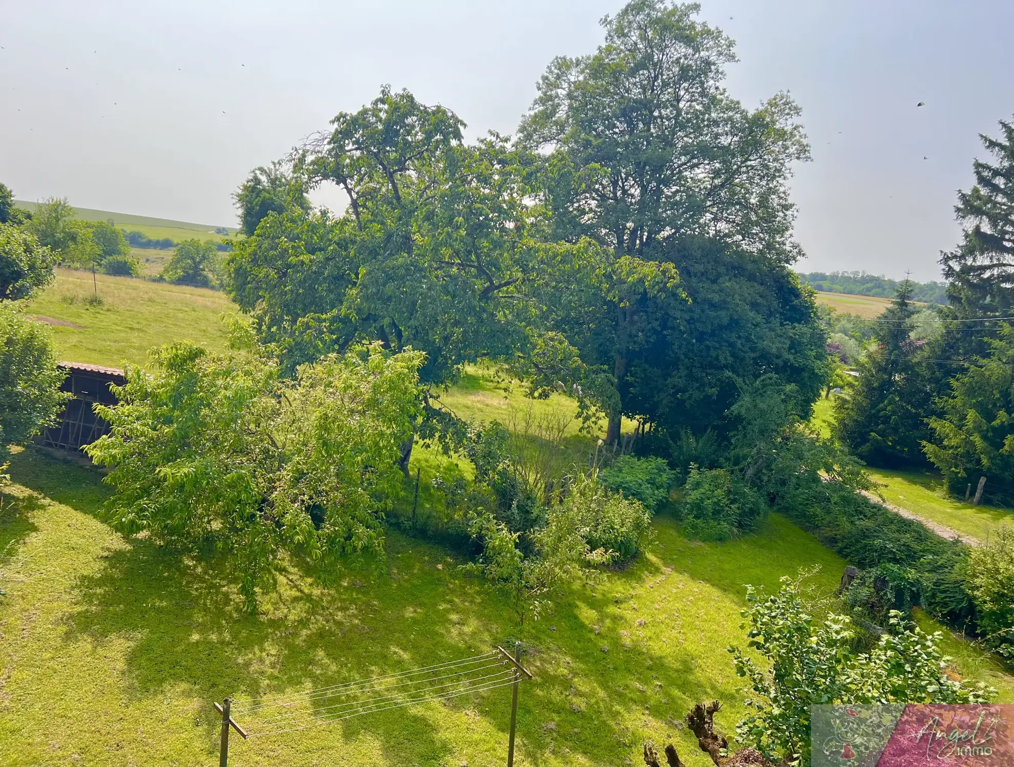 Maison en pierre à Gendrey avec jardin et potentiel d'aménagement 