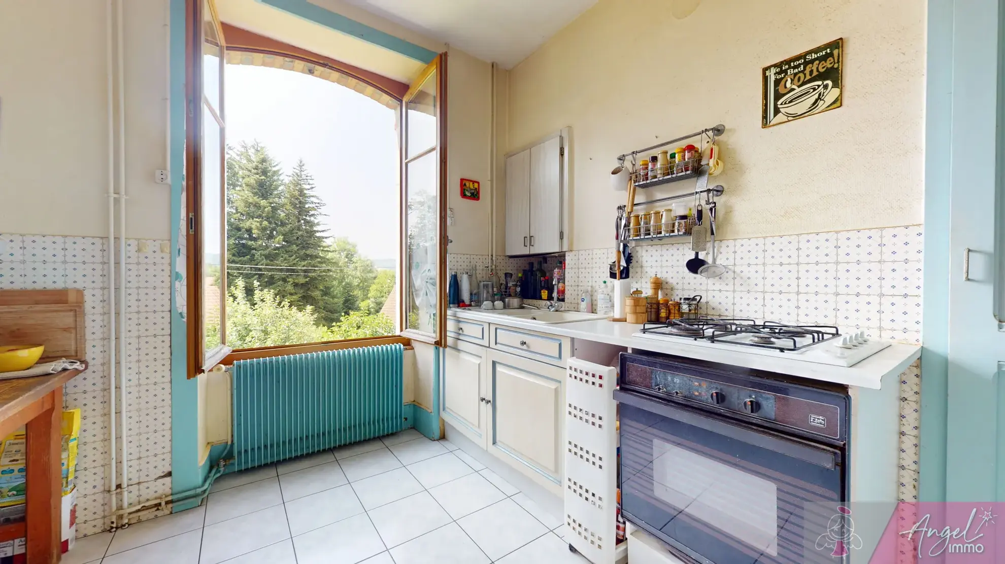 Maison en pierre à Gendrey avec jardin et potentiel d'aménagement 