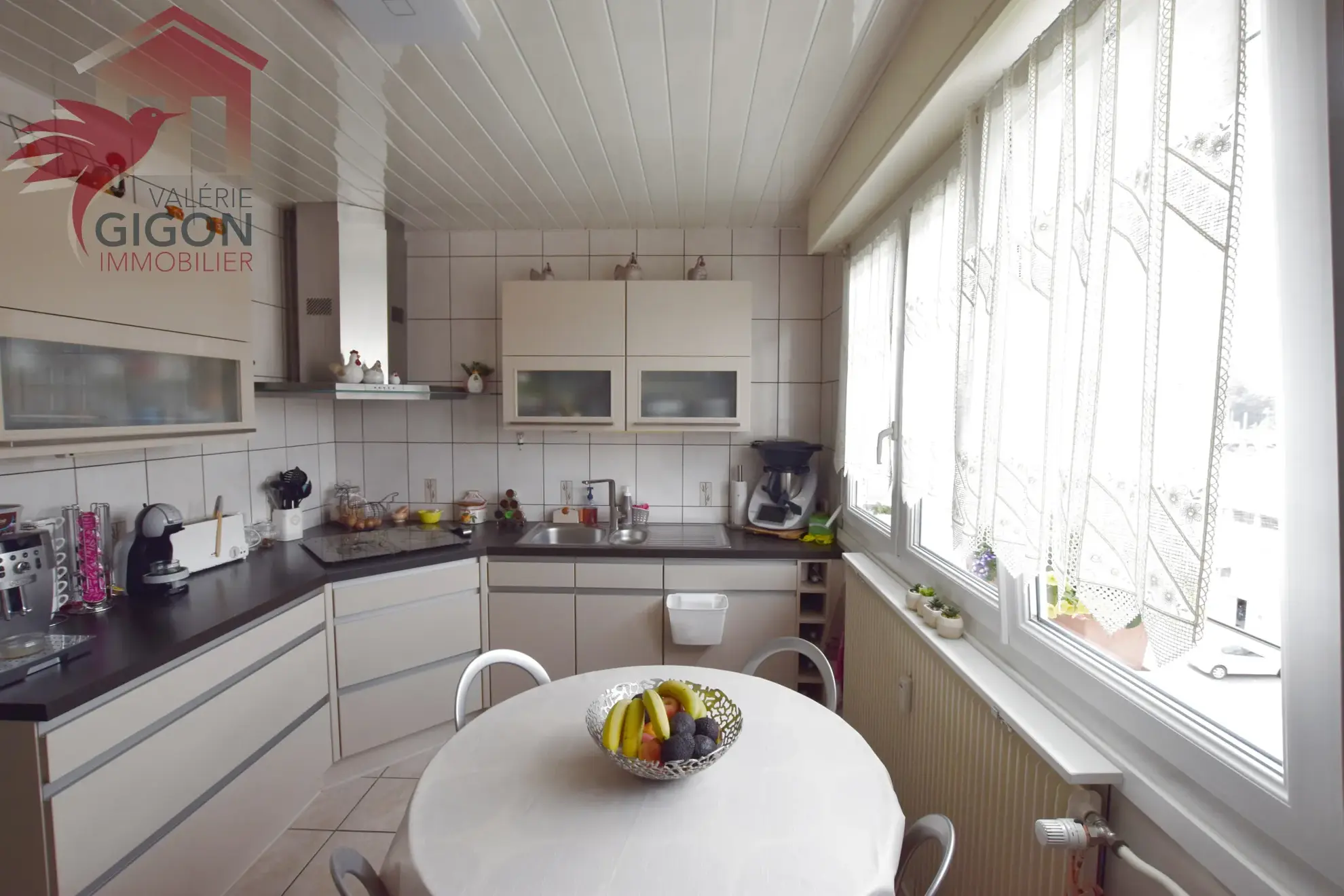 Superbe appartement F5 rénové avec balcon et garage à Montbéliard 