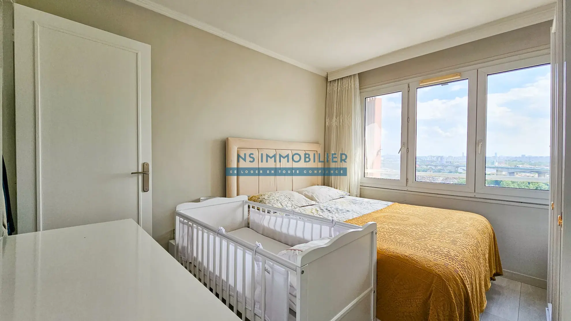 magnifique appartement F3 de 71m² avec loggia, cave et vue sur la Tour Eiffel à Argenteuil 